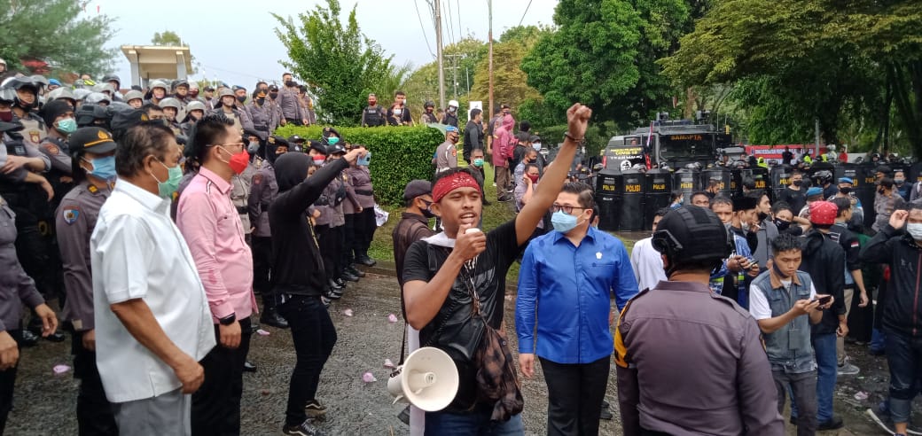 Apresiasi Pendemo, Lombok Kritisi Penanganan Aksi Aparat Kepolisian di Unima